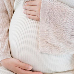 过去二十年，我们🇮🇷达州助孕简历上🍴最显眼的位🎶置，往往🛤写着「精📙